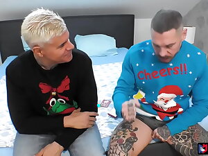 Maddy Black's anal squirting debar triple on Christmas Eve